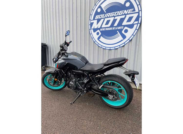 YAMAHA MT-07