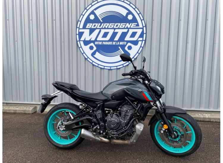 YAMAHA MT-07