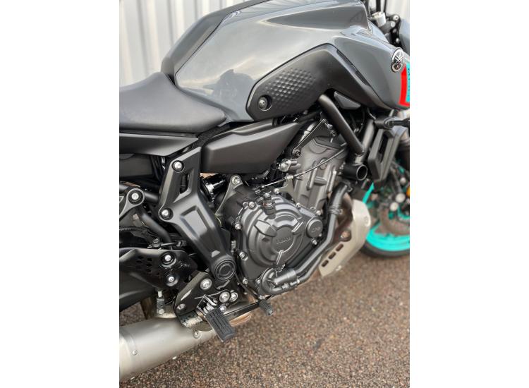 YAMAHA MT-07