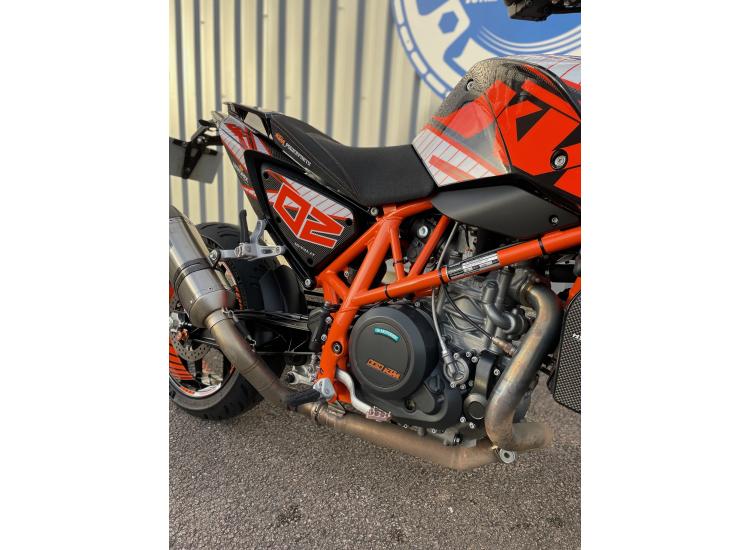 KTM 690 DUKE R