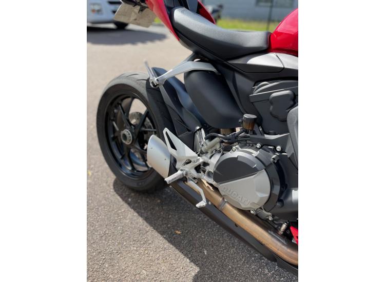 DUCATI STREETFIGHTER V2 ABS