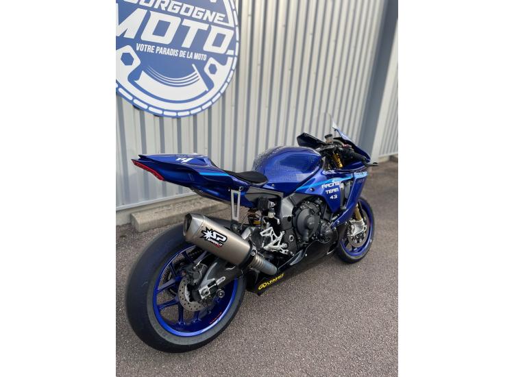 YAMAHA YZF 1000 R1