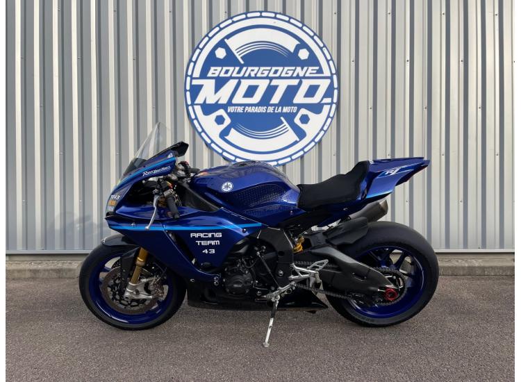 YAMAHA YZF 1000 R1