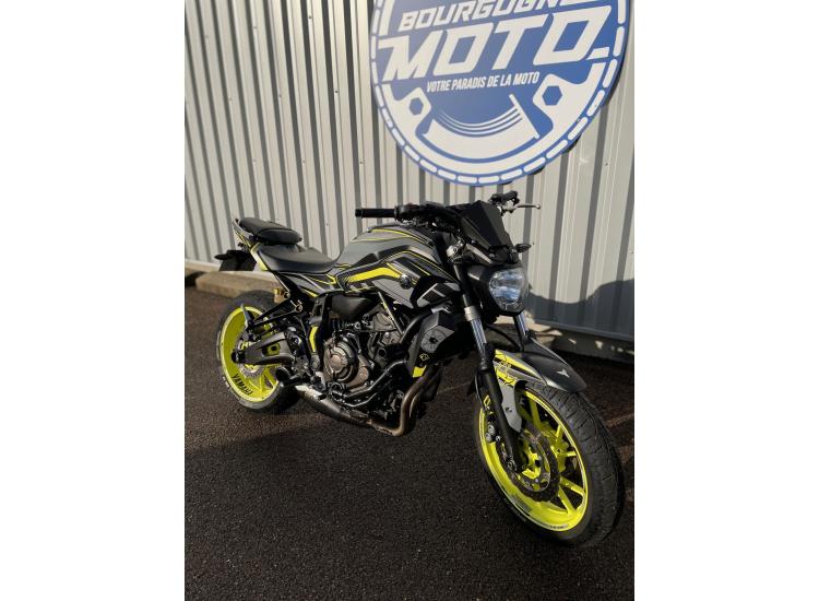 YAMAHA MT-07