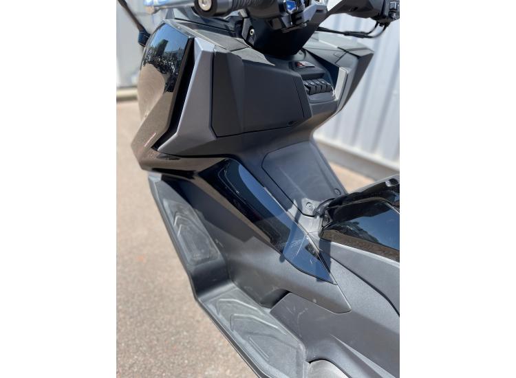KYMCO AK 550