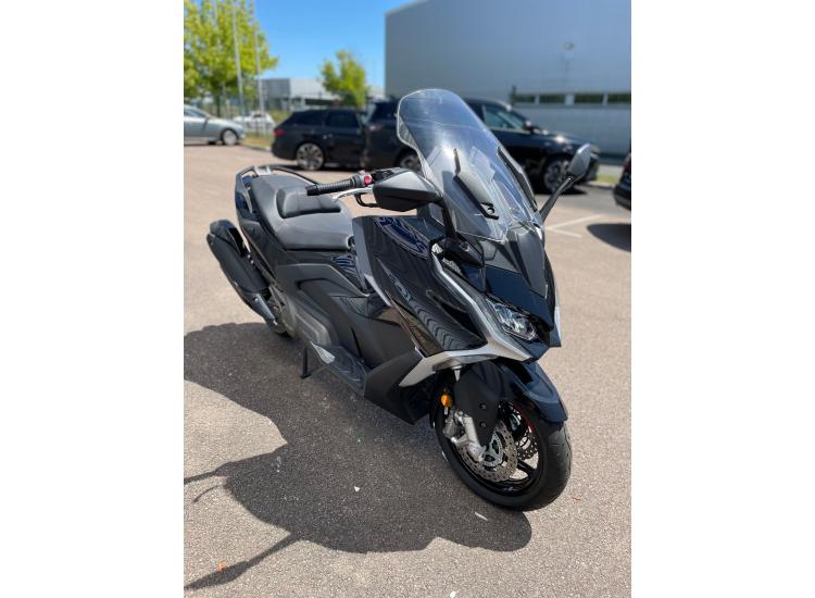 KYMCO AK 550